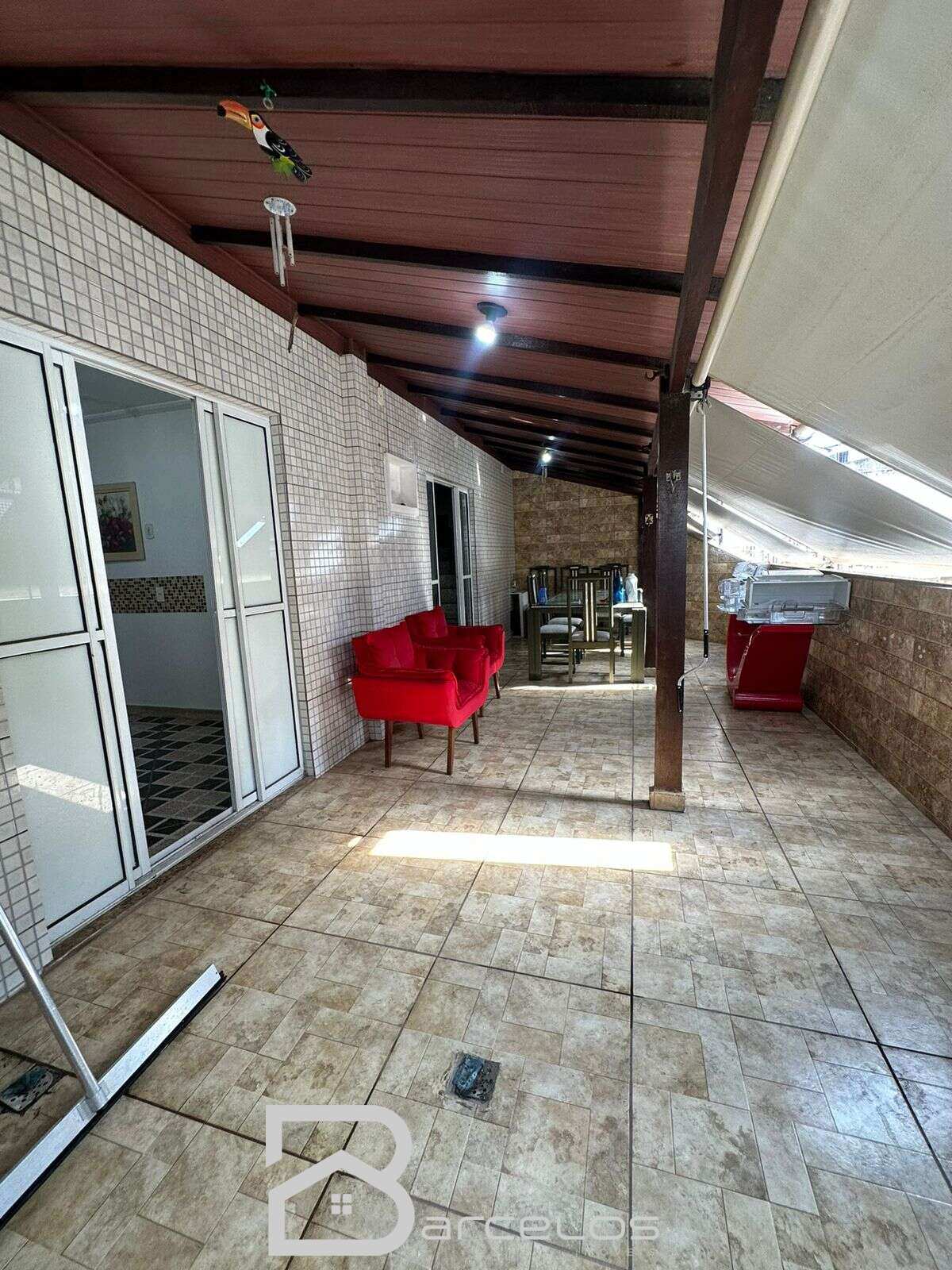 Apartamento para alugar com 3 quartos - ,