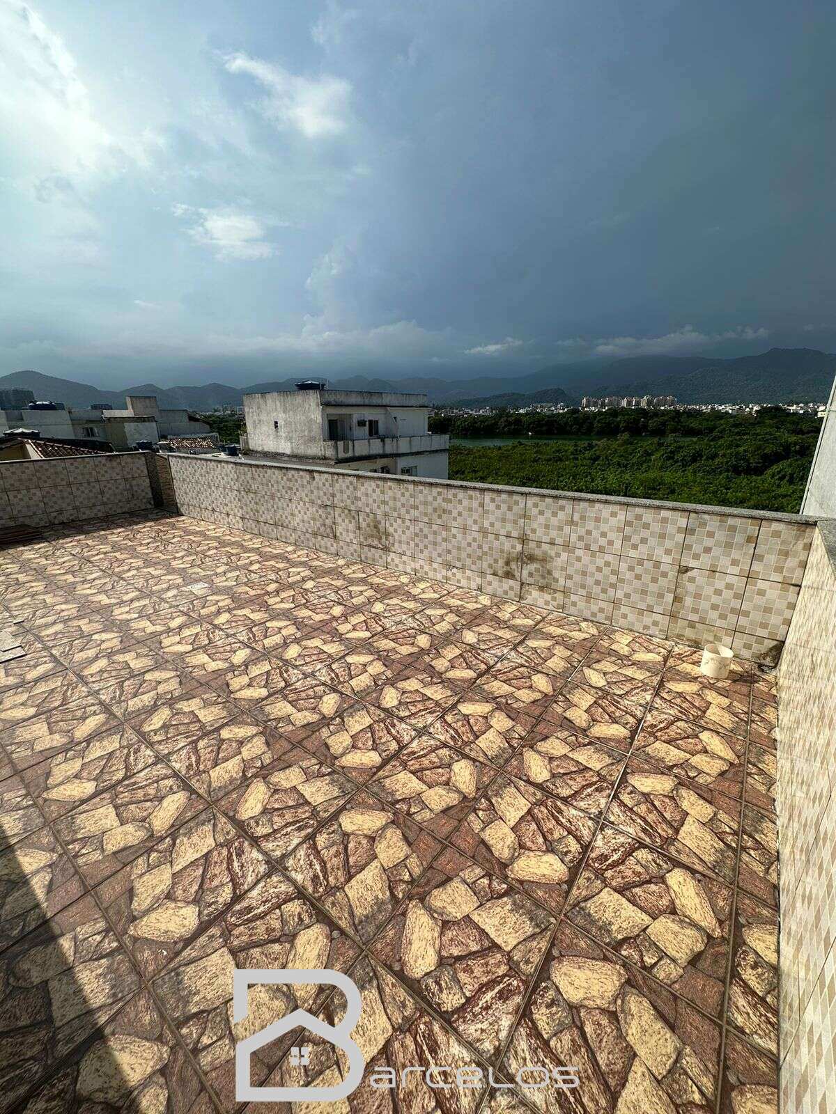 Apartamento para alugar com 3 quartos - ,